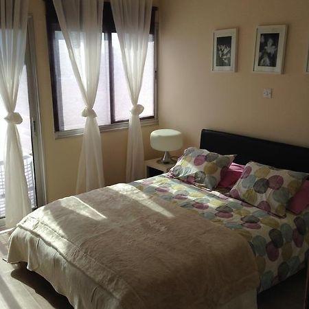 Zavos Colours Boutique Apartments Limassol Værelse billede