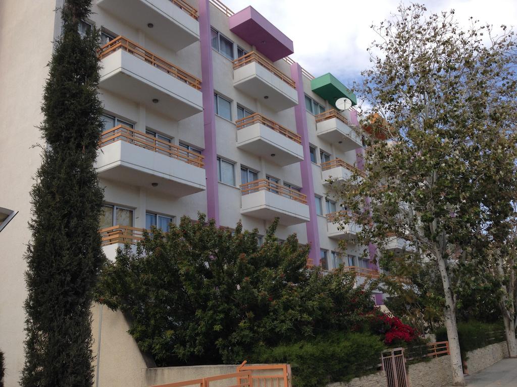 Zavos Colours Boutique Apartments Limassol Eksteriør billede